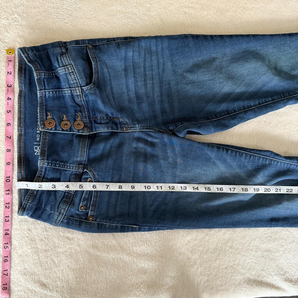Women's No Boundaries Jeans Size 9 Blue - Picture 7 of 9